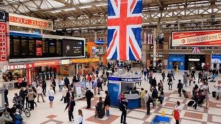 A Walk Through The London Victoria Station London England [upl. by Nosreve]